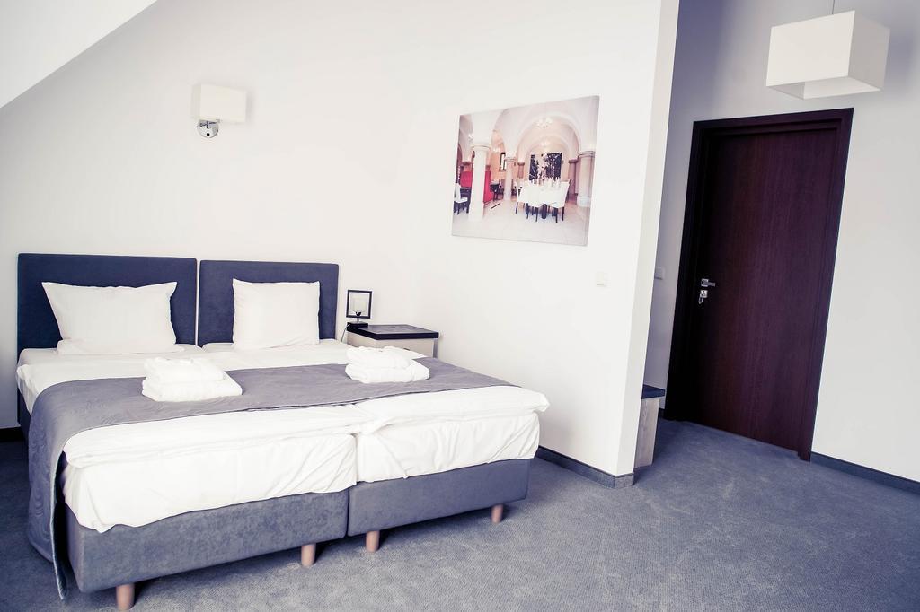 Hotel Palac Krotoszyce Basen&Spa מראה חיצוני תמונה
